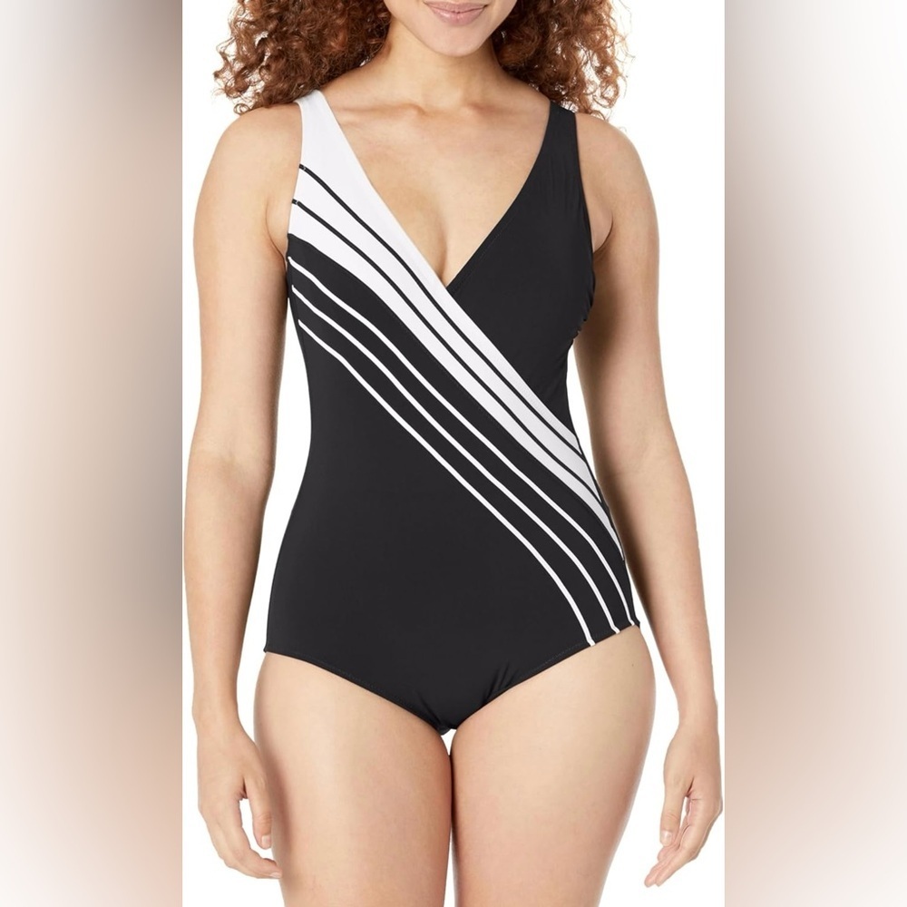 Gottex Women's Standard Simple Elegance Surplice One Piece